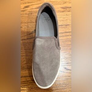 UGG Jass Slip On Seude Shoes Dark Taupe Womens Size 10